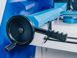 Фото 39 - MetalTec BS 250 FHЕ ручной ленточнопильный станок для резки металла.