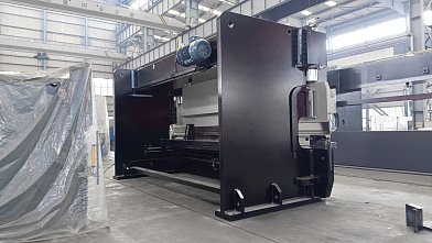 Фото 68 - MetalTec HBC 500/6000 листогибочные гидравлические прессы с ЧПУ большого тоннажа.